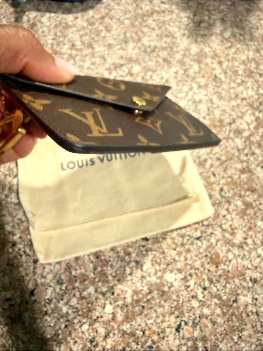 Louis Vuitton Monogram Recto Verso - Picture 9 of 10